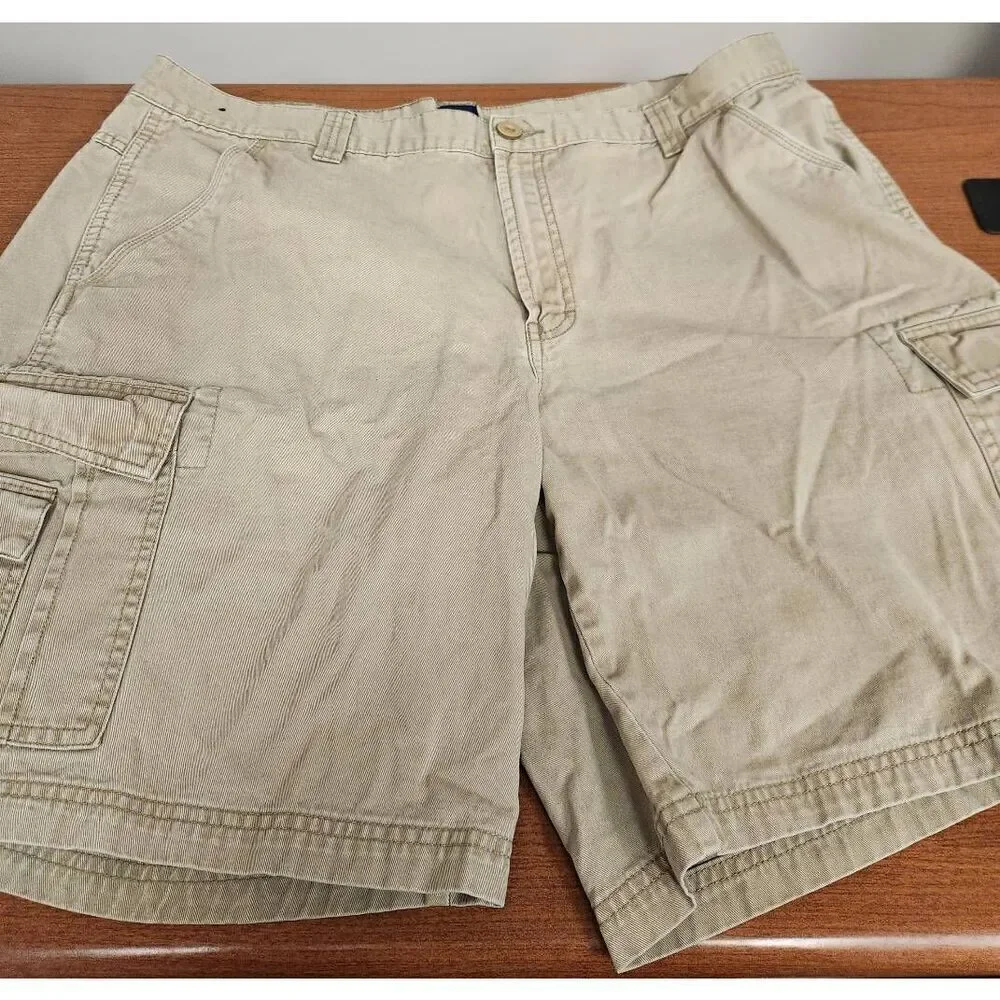 Basic Edition tan cargo shorts size 42